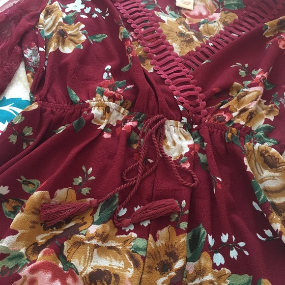 Romper - Picture 3 of 4